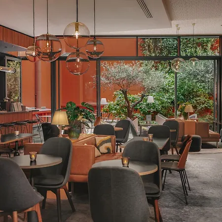 卓英酒店 酒店 4*