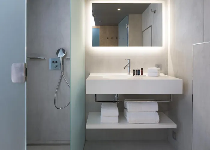 卓英酒店 酒店 4*