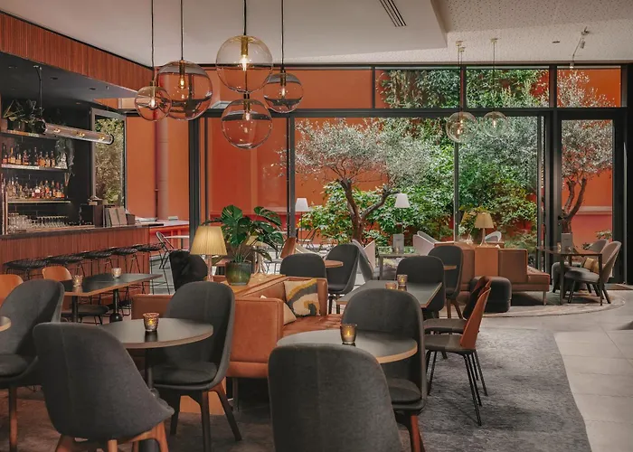 卓英酒店 酒店 4*